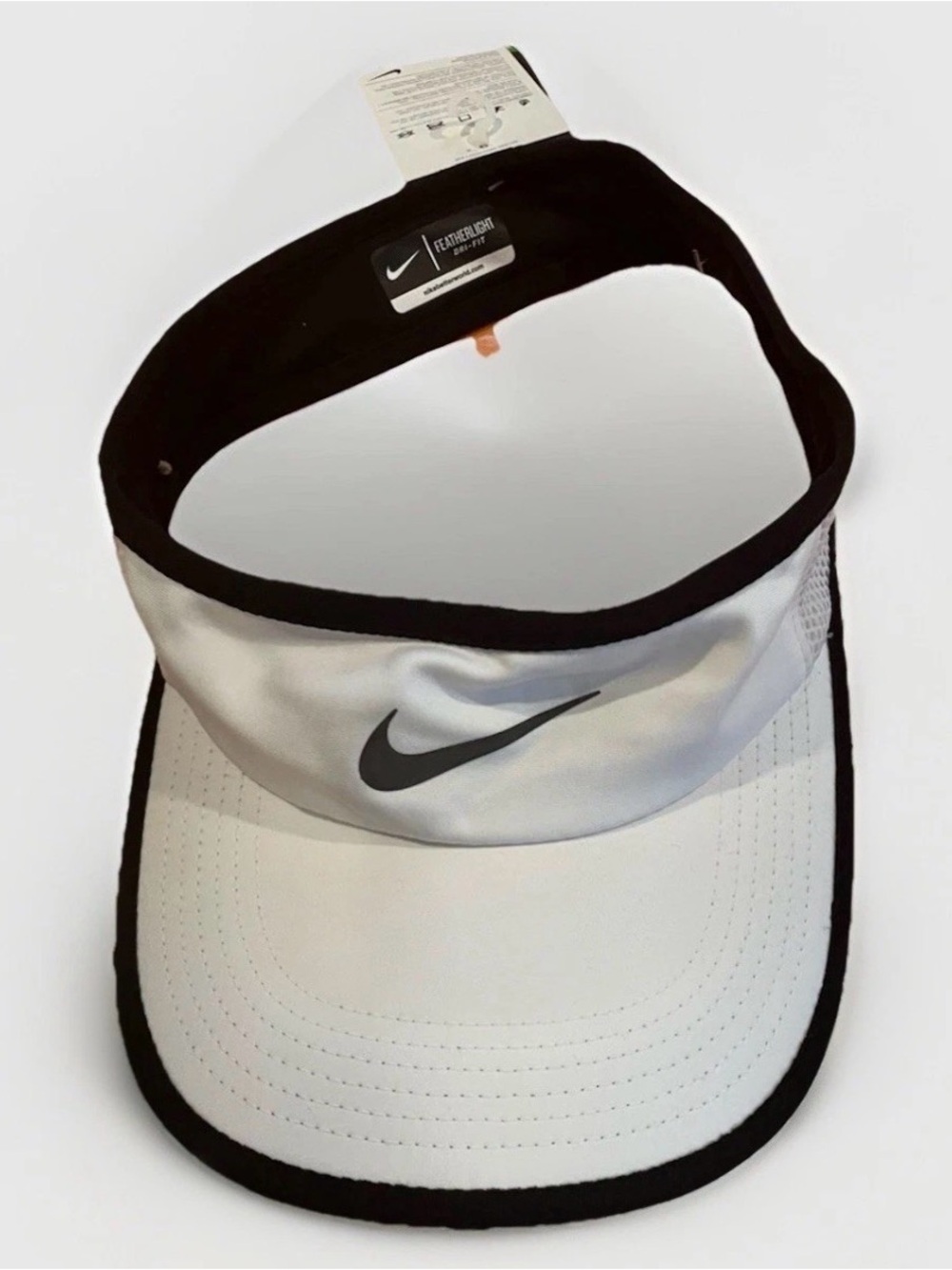 Nike Featherlight Visor NEW With Tags NWT Medium/Large White Black Tennis Golf